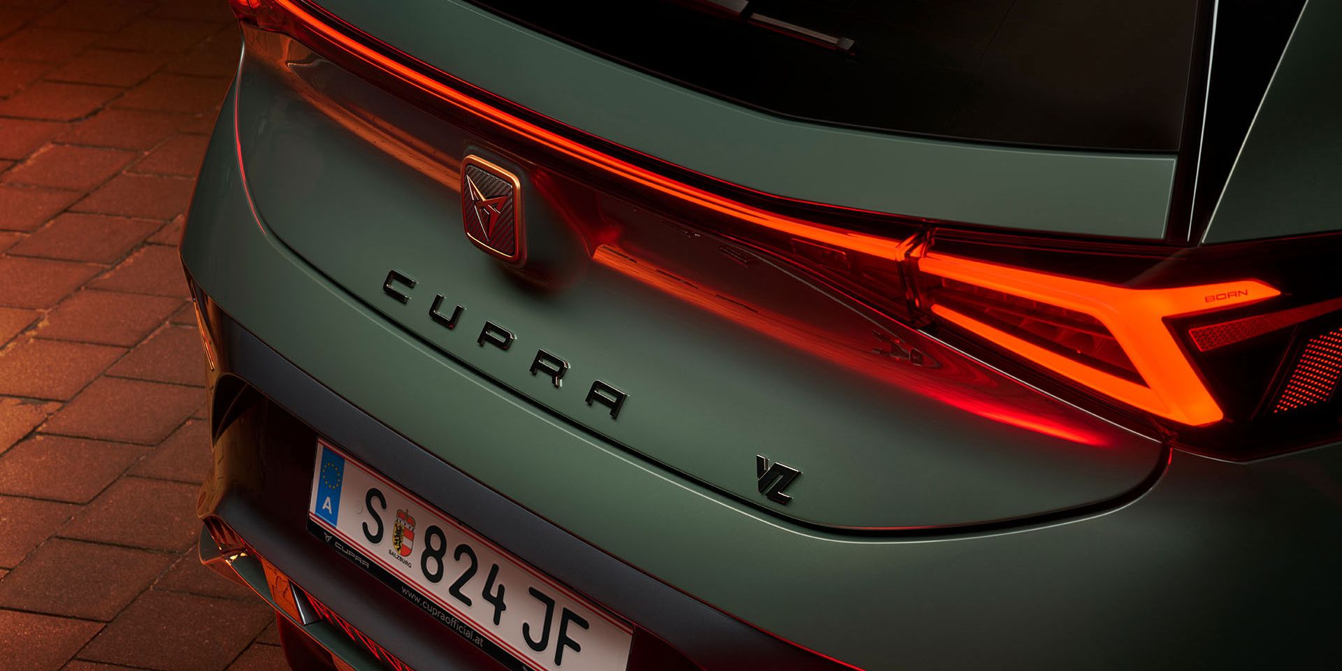 Detailansicht Heck grüner CUPRA Born VZ
