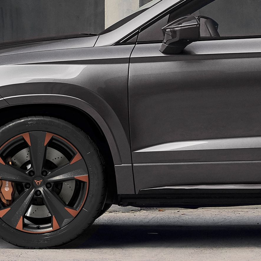 CUPRA Ateca seitliche Vorderansicht