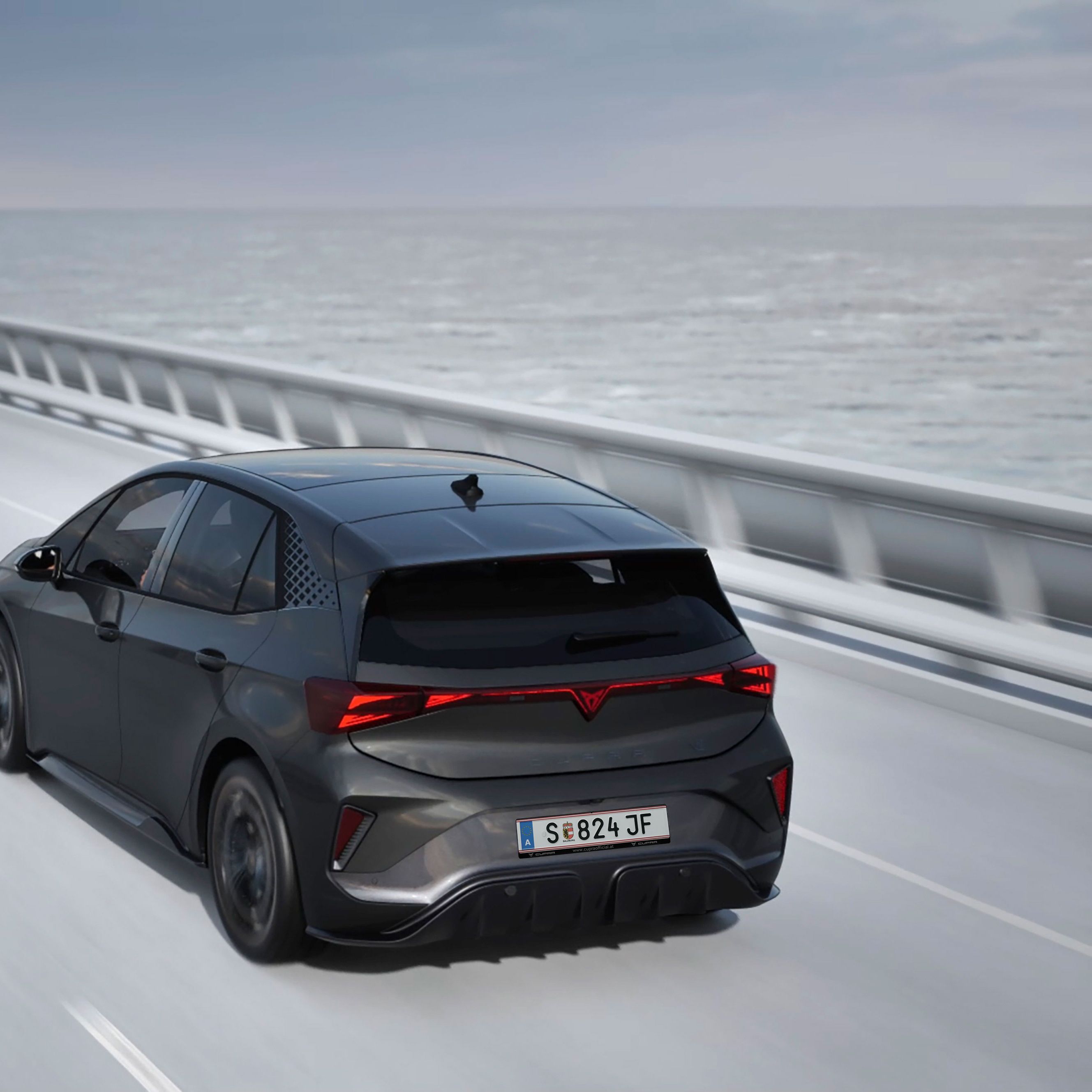 Darstellung eines CUPRA Born VZ mit Travel Assist 3.0-Funktion für teilautonomes Fahren.