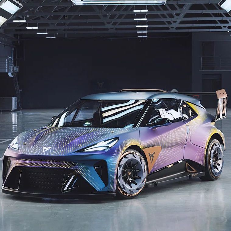 CUPRA UrbanRebel schräge Seitenansicht